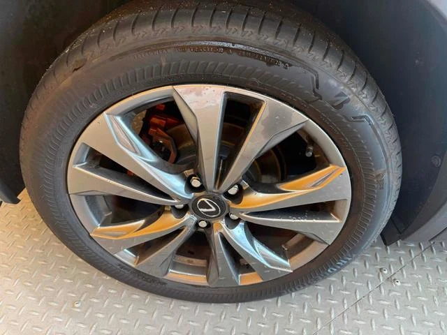 Lexus UX 32