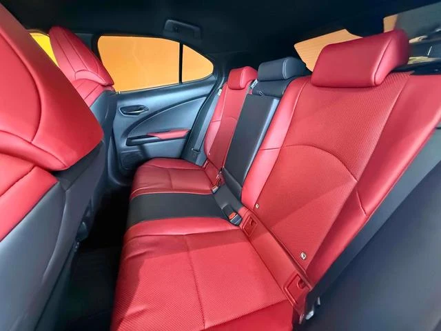 Lexus UX 43