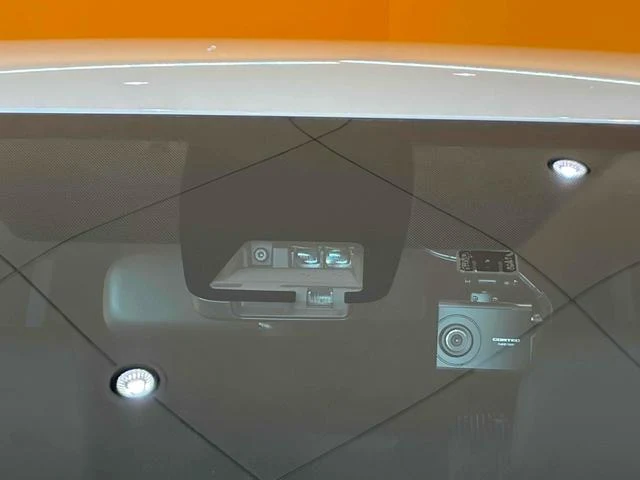 Toyota VOXY 22