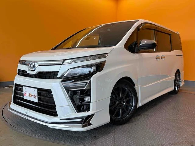 Toyota VOXY 12