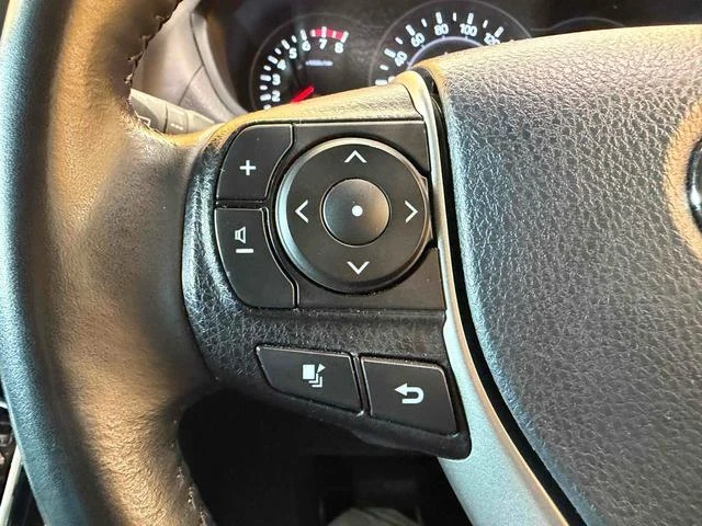 Toyota VOXY 6