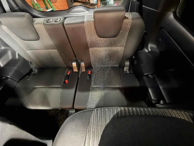 Toyota VOXY 36