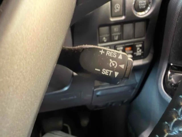 Toyota VOXY 7