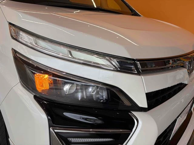 Toyota VOXY 27
