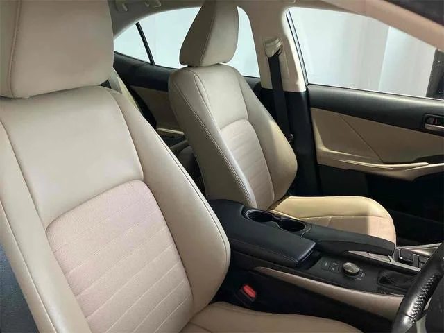 Lexus IS 41