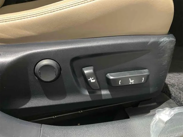 Lexus IS 30