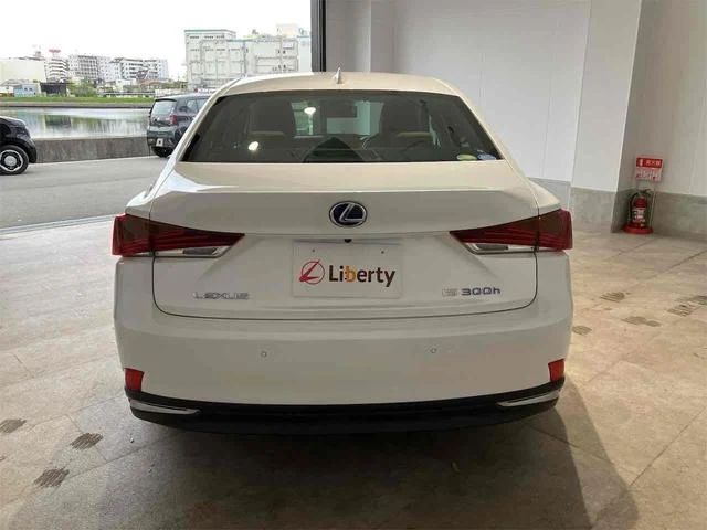 Lexus IS 10