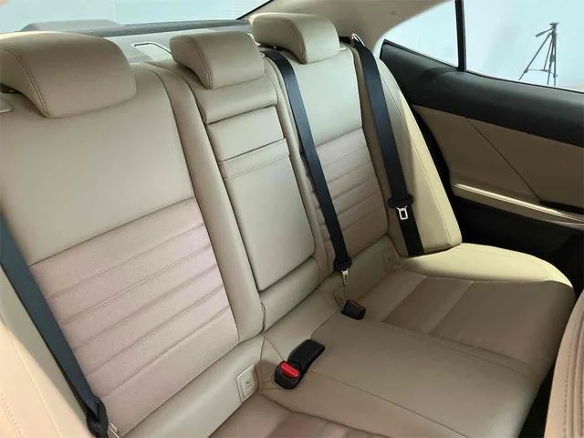 Lexus IS 40