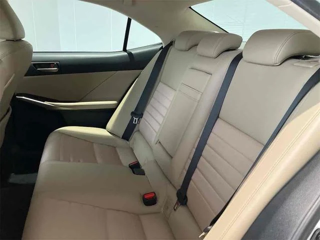 Lexus IS 55