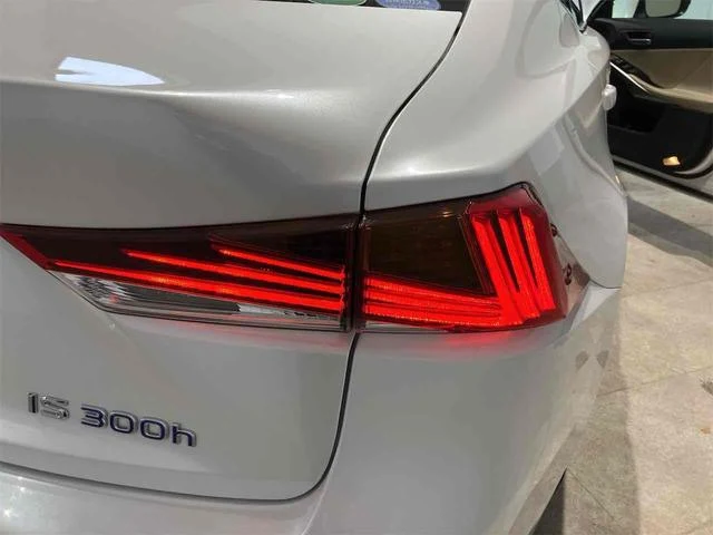 Lexus IS 52