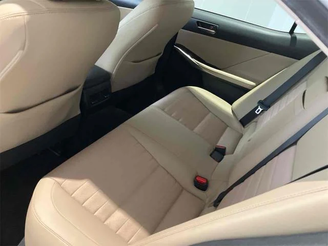 Lexus IS 54