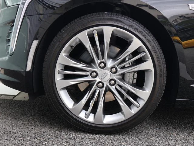 Cadillac CT6 10