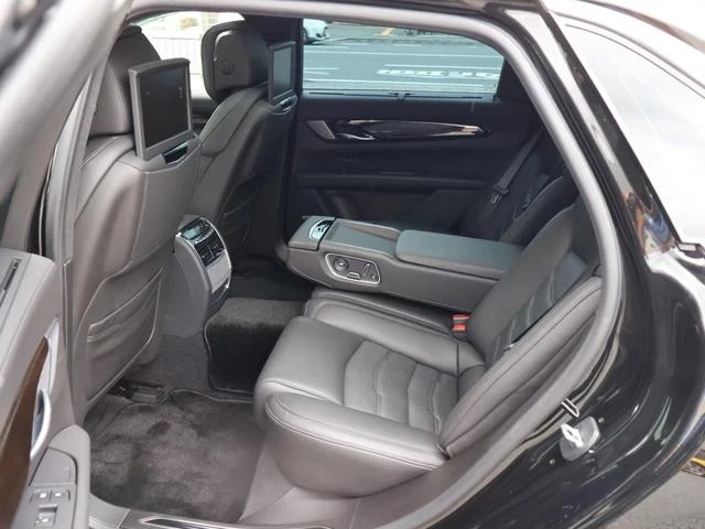 Cadillac CT6 17