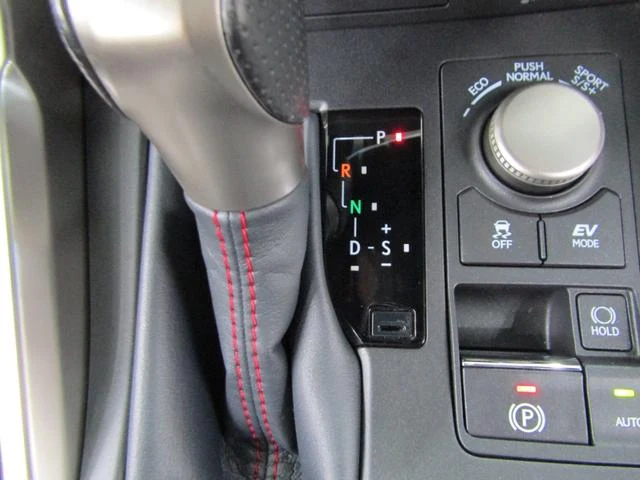 Lexus NX 15