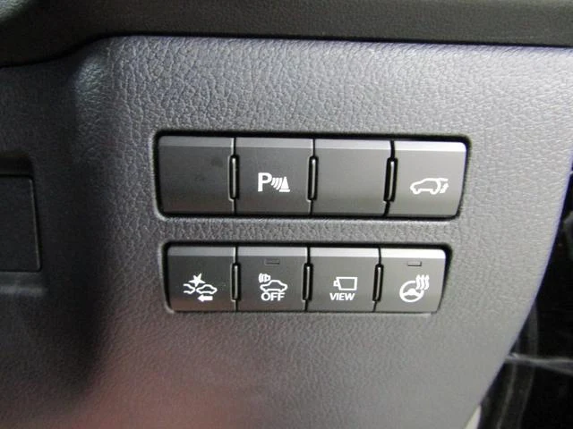 Lexus NX 28