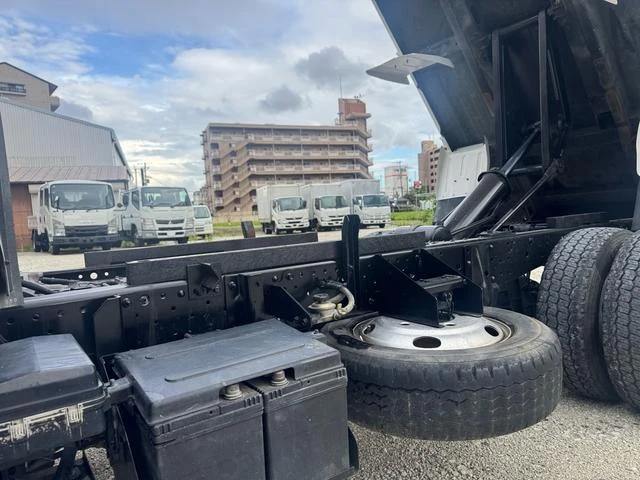 Isuzu ELF 63