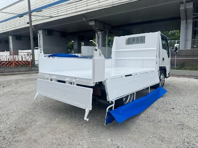 Isuzu ELF 38