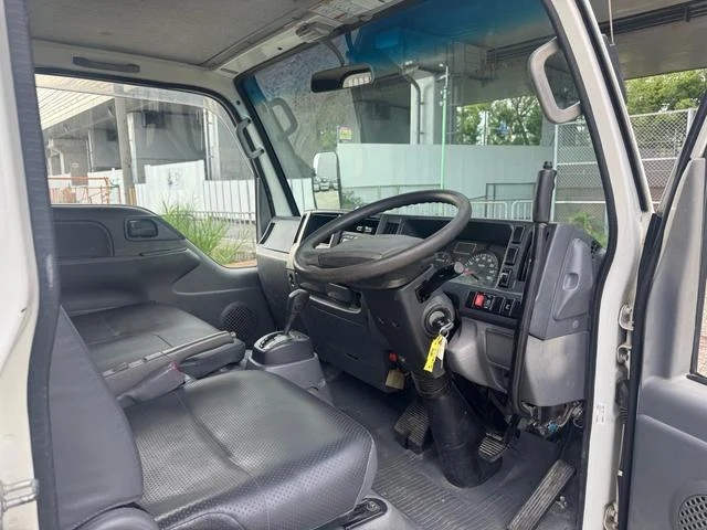 Isuzu ELF 56