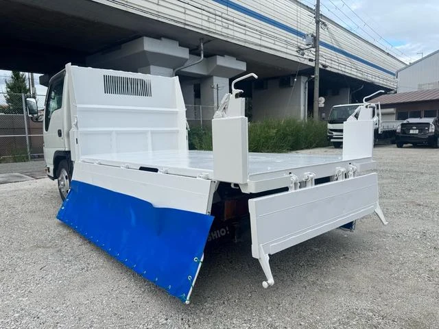 Isuzu ELF 42