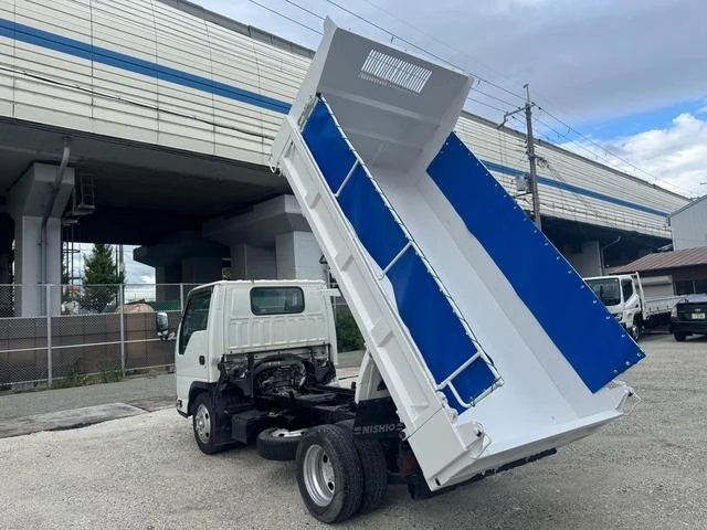 Isuzu ELF 24