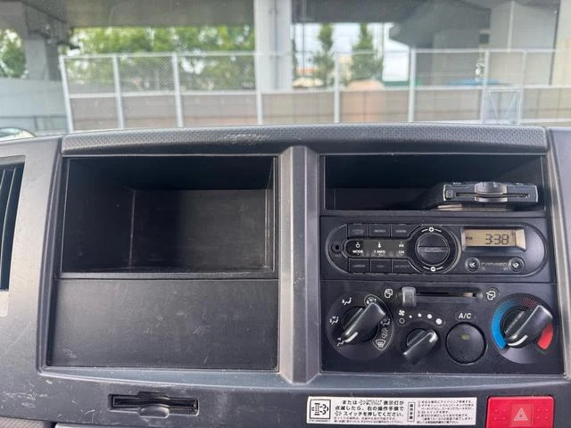Isuzu ELF 12