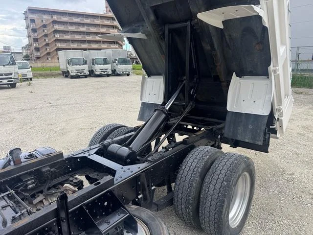 Isuzu ELF 31