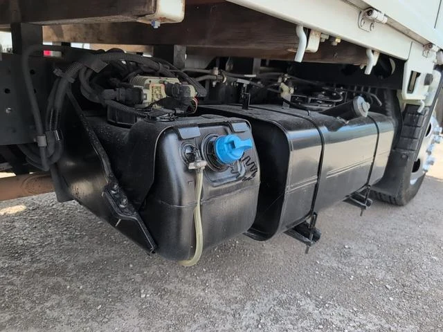Mitsubishi Fuso CANTER 24