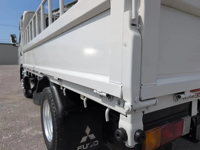 Mitsubishi Fuso CANTER 20