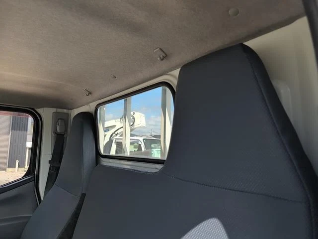Mitsubishi Fuso CANTER 38