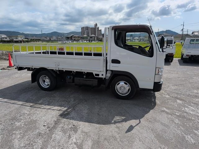Mitsubishi Fuso CANTER 3