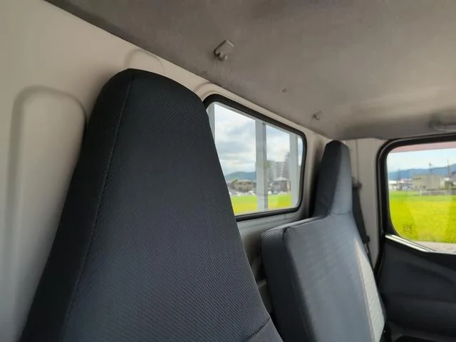 Mitsubishi Fuso CANTER 46