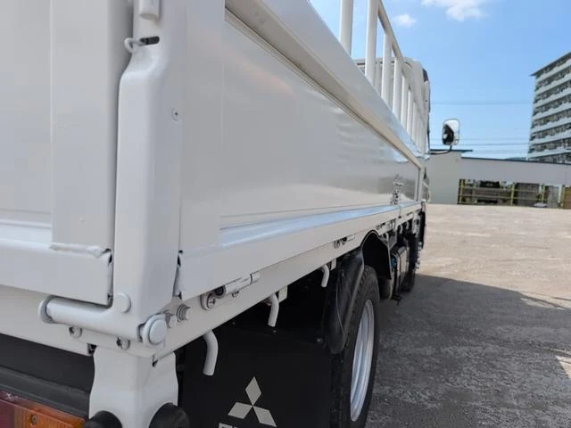 Mitsubishi Fuso CANTER 22
