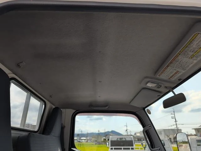 Mitsubishi Fuso CANTER 47