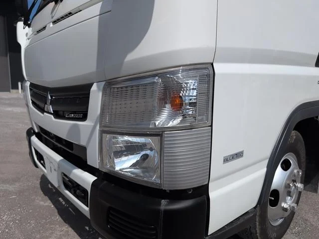 Mitsubishi Fuso CANTER 17