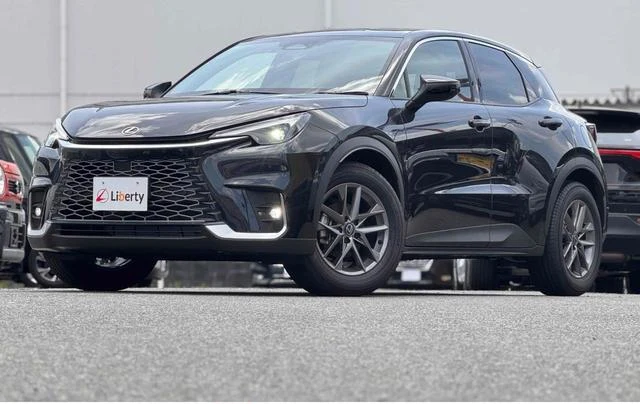 Lexus LBX