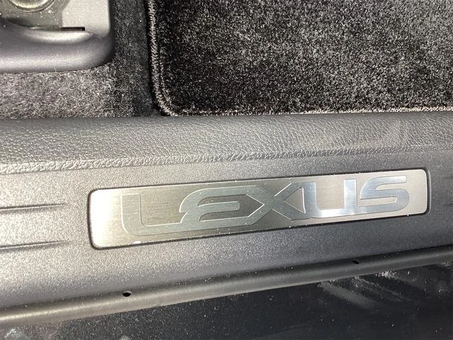 Lexus LBX 40