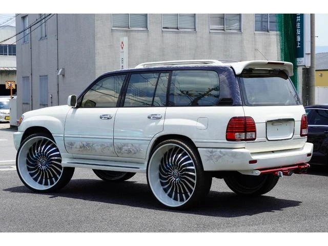 AMERICA LEXUS LX470 12