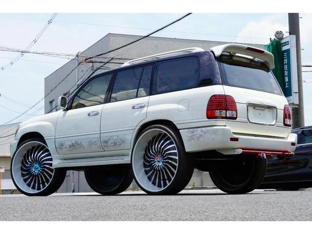 AMERICA LEXUS LX470 11
