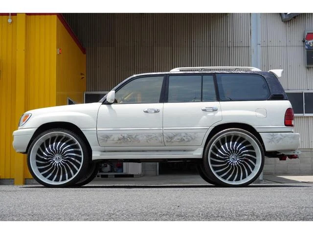 AMERICA LEXUS LX470 8
