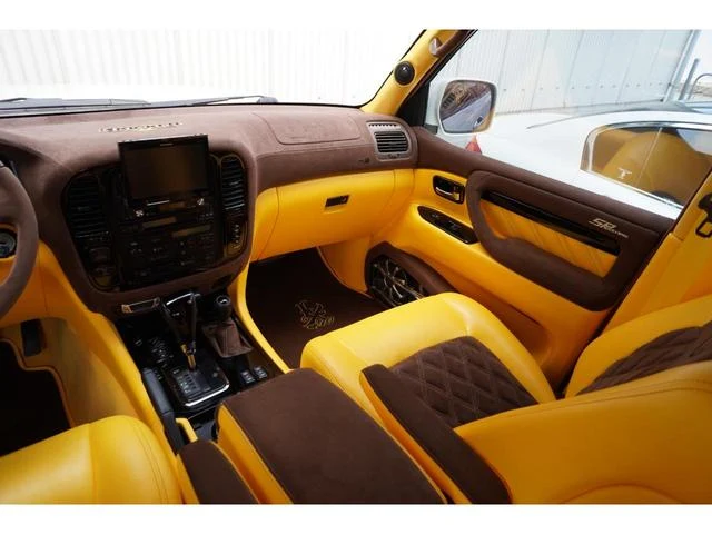 AMERICA LEXUS LX470 36