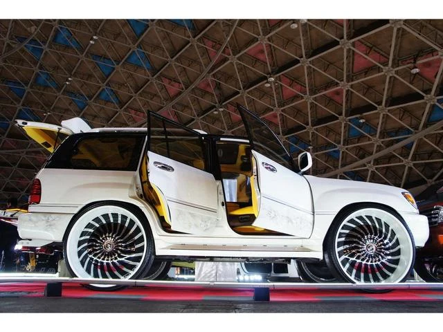 AMERICA LEXUS LX470 21