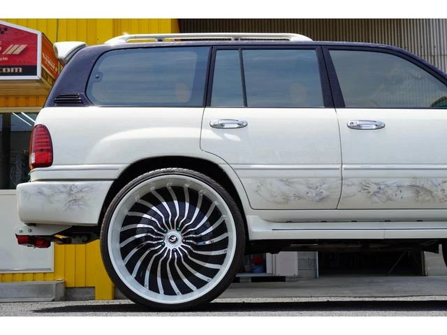 AMERICA LEXUS LX470 20