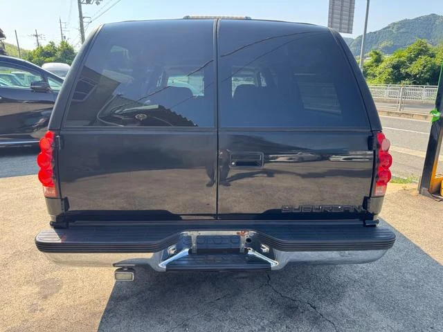 GMC SUBURBAN 9