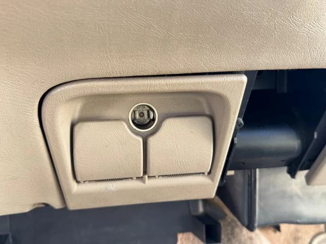 GMC SUBURBAN 38