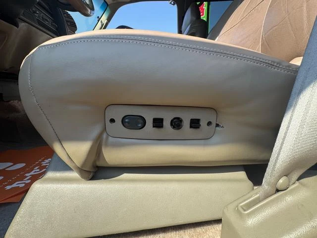 GMC SUBURBAN 21