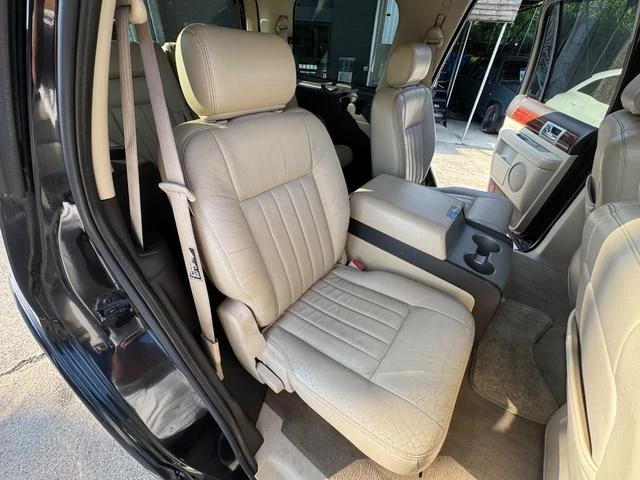Lincoln NAVIGATOR 23