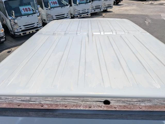 Isuzu ELF 59