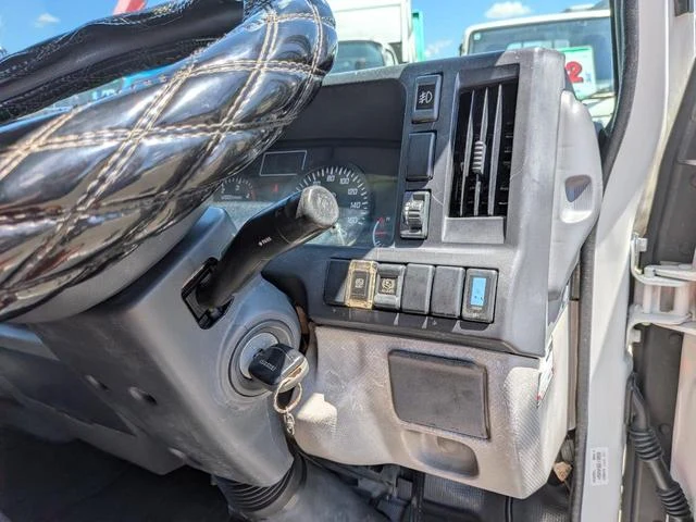 Isuzu ELF 25