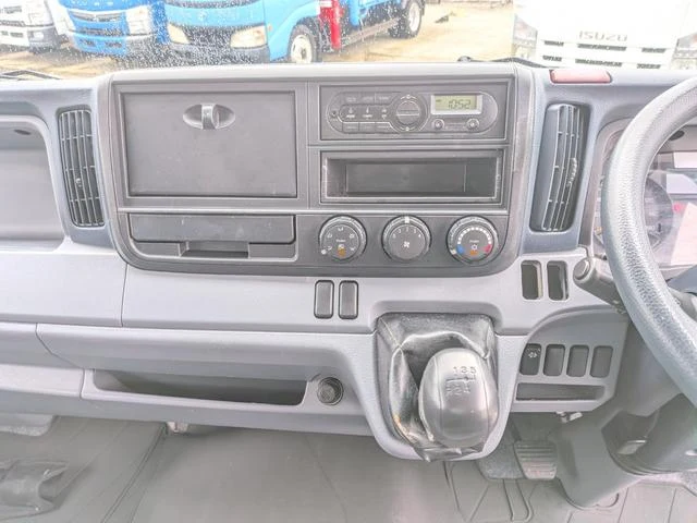 Mitsubishi Fuso CANTER 25