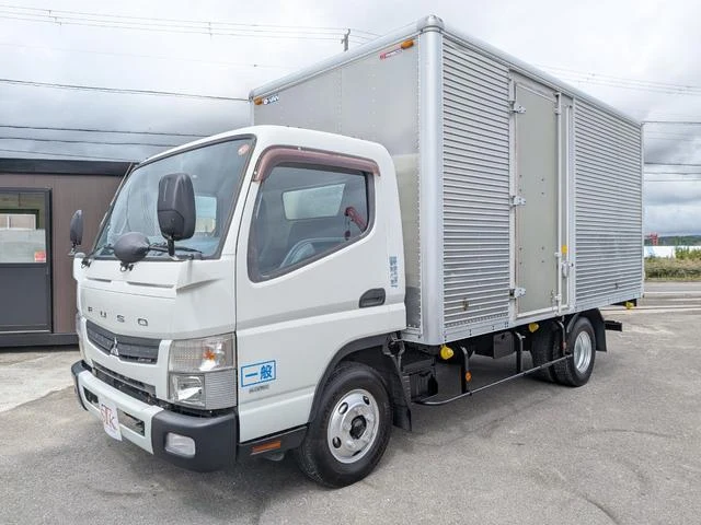 Mitsubishi Fuso CANTER 4